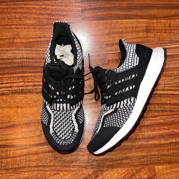 Ultraboost 5.0 DNA - Picture 2 of 8